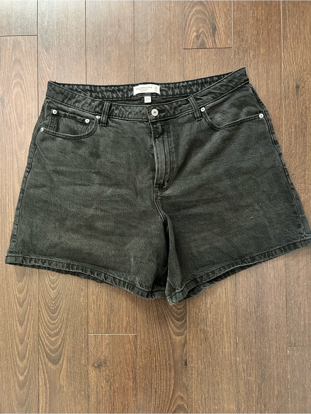 Abercrombie & Fitch Denim High-Rise Women’s Shorts - The Loose Short